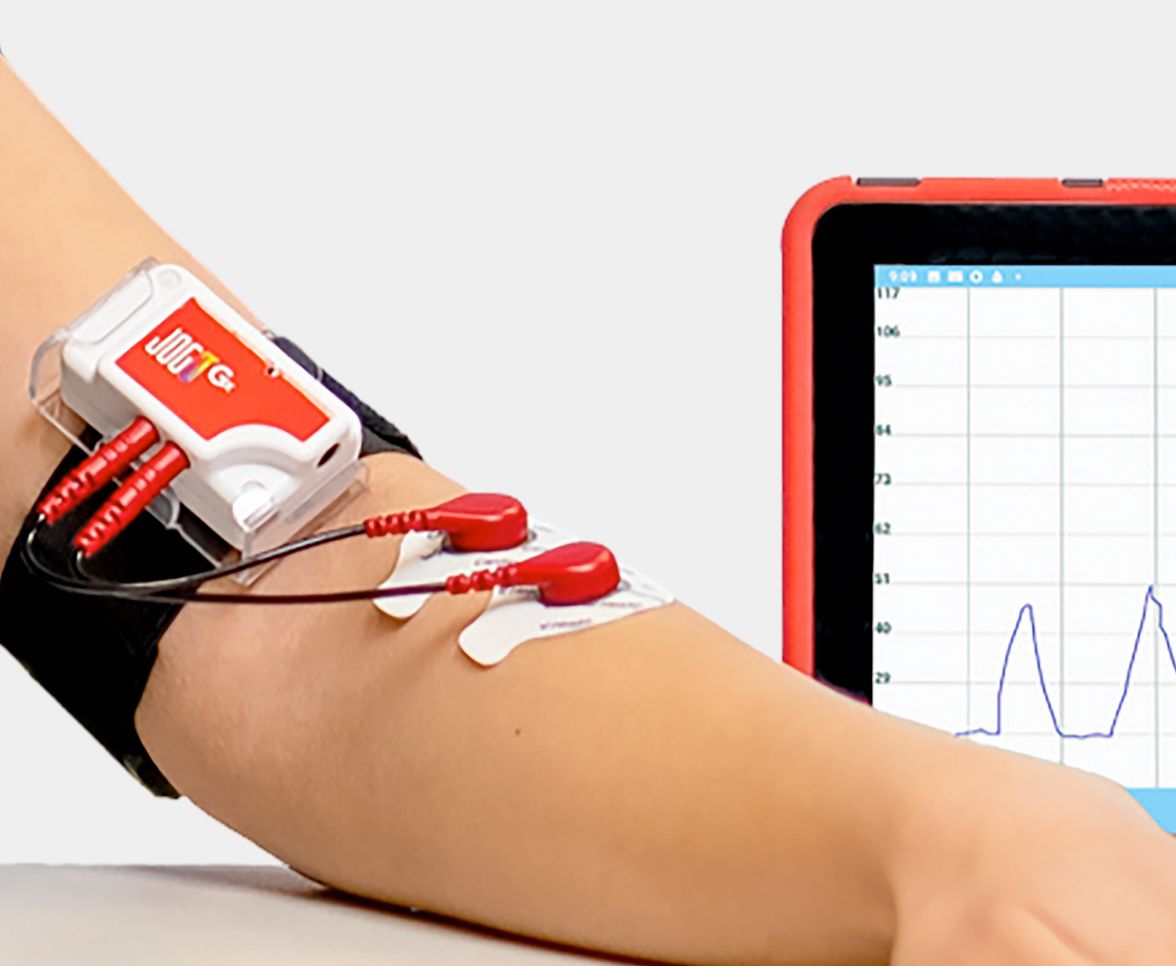 Parkinsons JOGO EMG on patients arm
